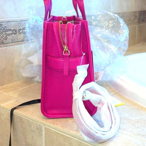 Used only twice The Tote Bag Marc Jacobs Hot Lipstick Pink Leather Medium - Picture 7 of 11